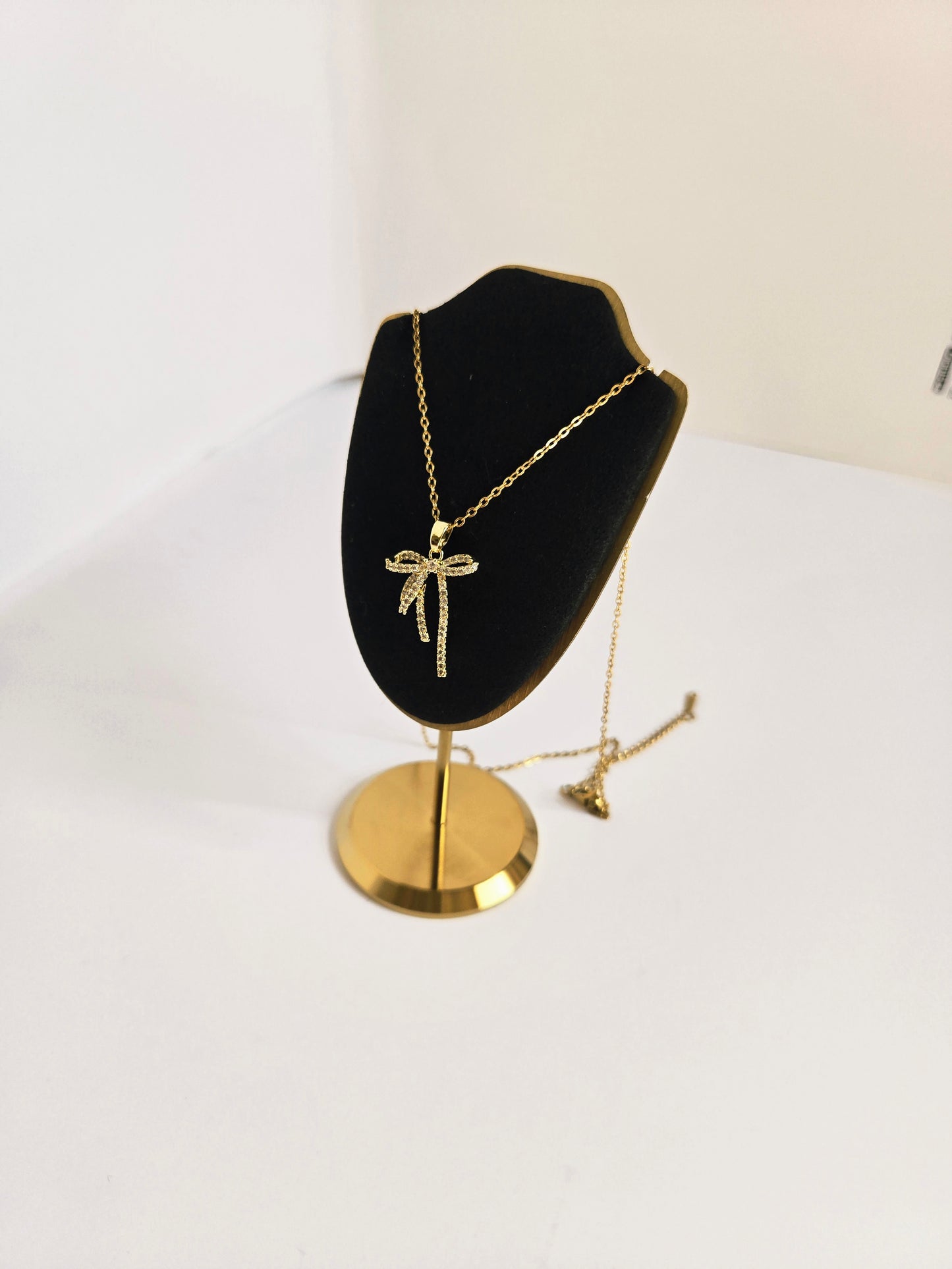Bow Stellar Pendant Necklace